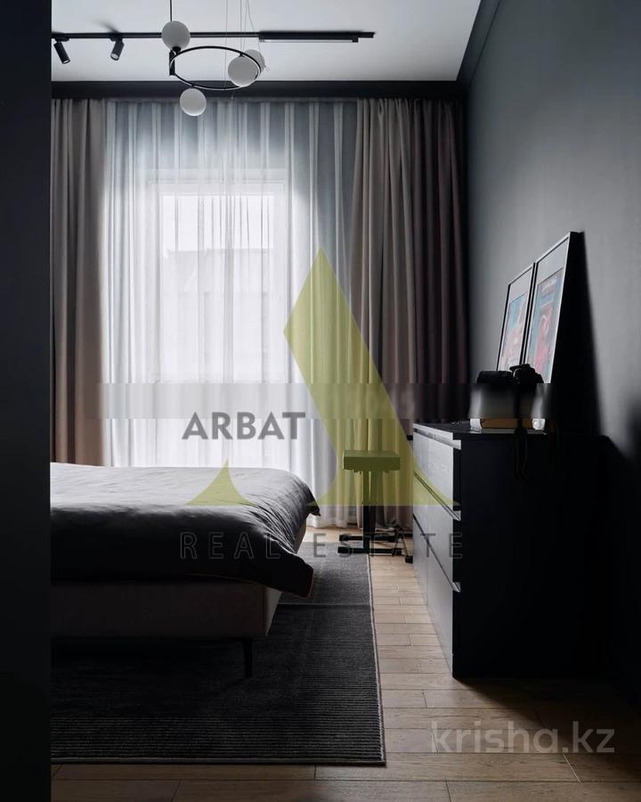 Фото Квартира, 4 комн, 145 м², 3/3 эт.