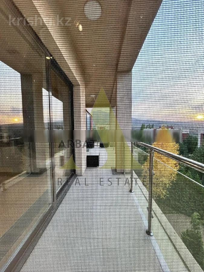 Фото Квартира, 5 комн, 300 м², 3/3 эт.