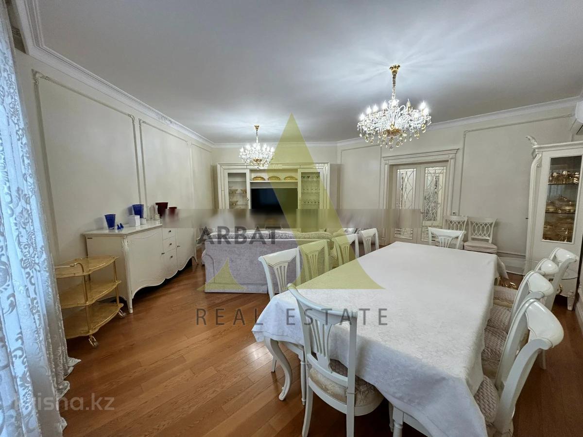 Фото Квартира, 3 комн, 150 м², 4/6 эт.