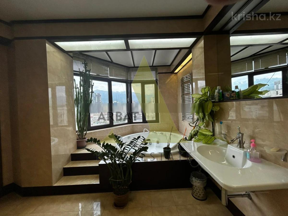 Фото Квартира, 4 комн, 215.3 м², 13/13 эт., 2002 г.п.