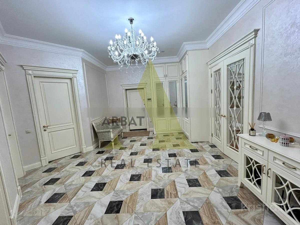 Фото Квартира, 3 комн, 150 м², 4/6 эт.