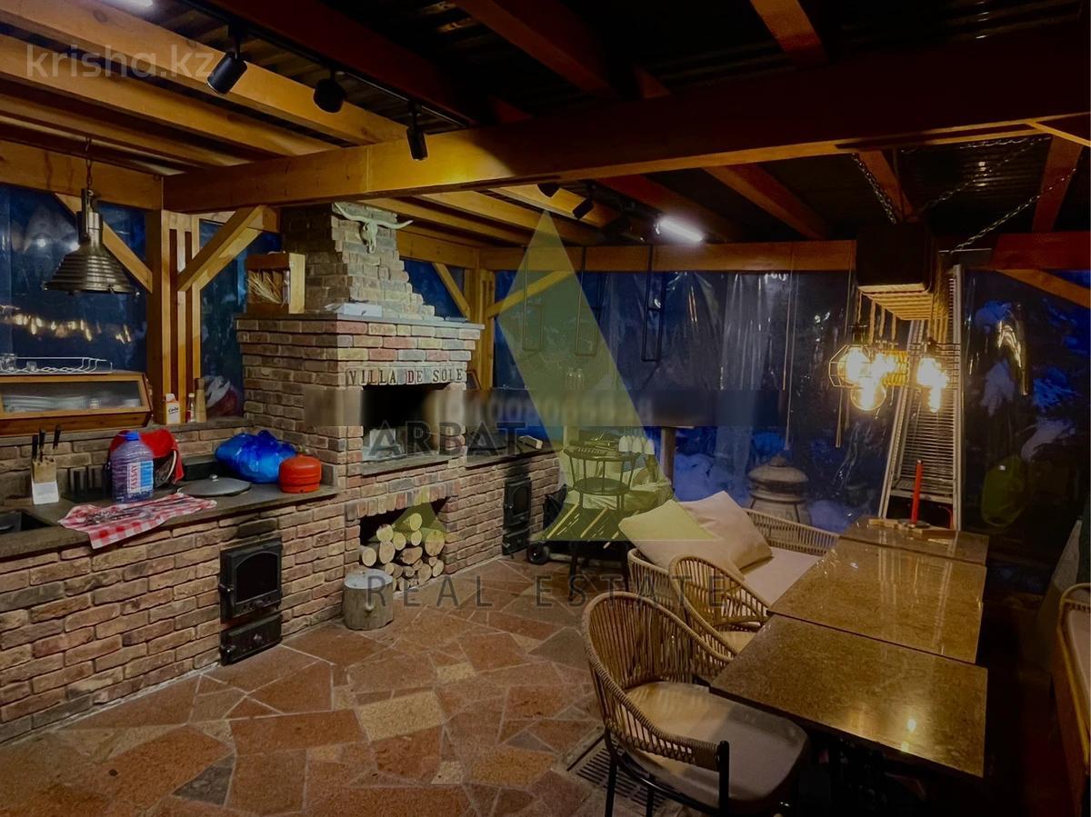 Фото Квартира, 5 комн, 220 м², 1/3 эт.