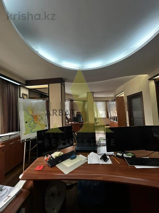 Фото Квартира, 4 комн, 215.3 м², 13/13 эт., 2002 г.п.