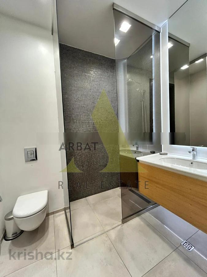 Фото Квартира, 5 комн, 300 м², 3/3 эт.