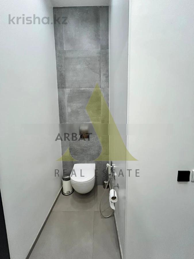 Фото Квартира, 5 комн, 300 м², 3/3 эт.