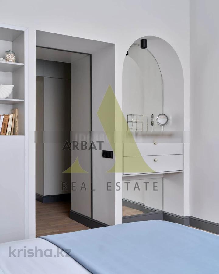Фото Квартира, 4 комн, 145 м², 3/3 эт.