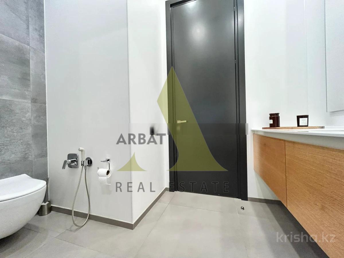 Фото Квартира, 5 комн, 300 м², 3/3 эт.