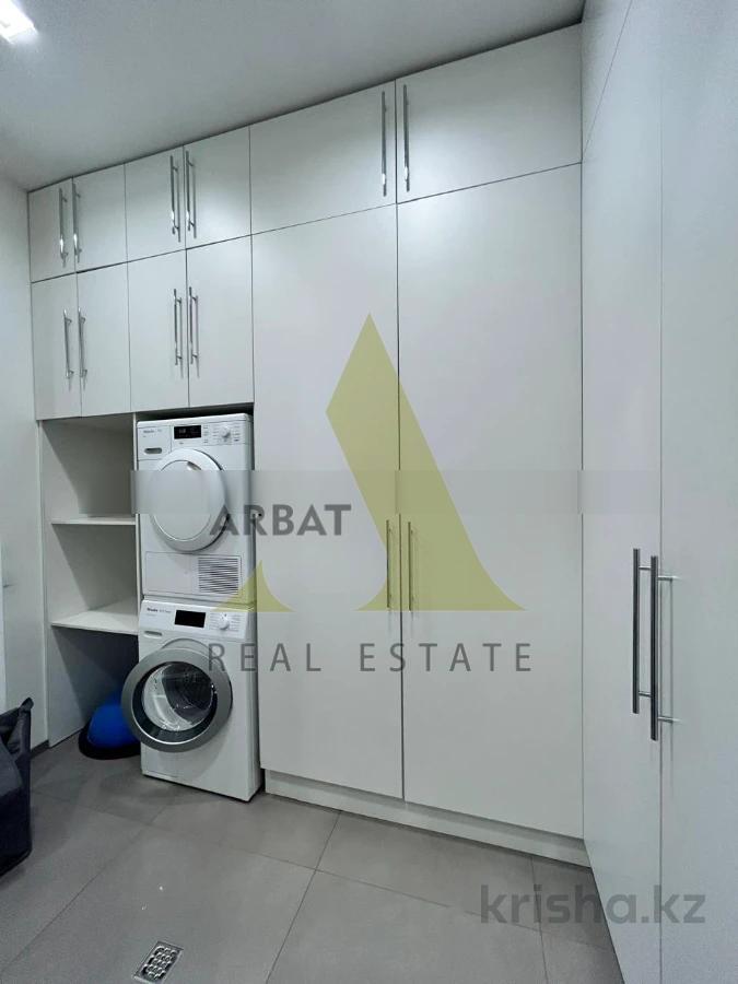 Фото Квартира, 5 комн, 300 м², 3/3 эт.