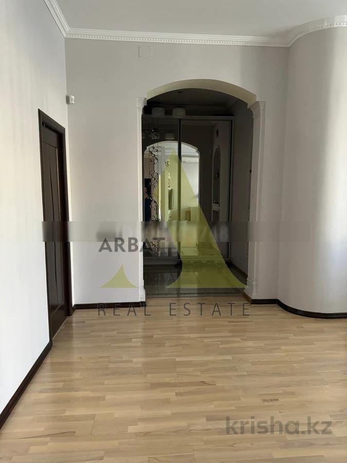Фото Квартира, 4 комн, 169 м², 1/4 эт., 2006 г.п.
