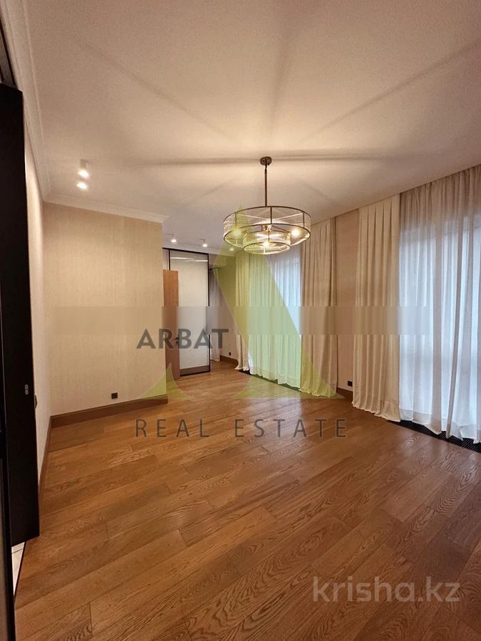 Фото Квартира, 4 комн, 238 м², 2 эт.