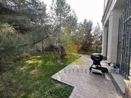 Фото Отдельный дом, 8 комн, 350м²