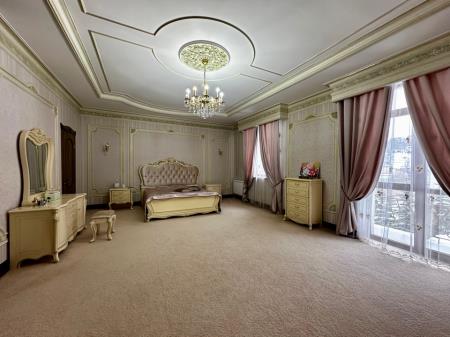 Фото Отдельный дом, 25 комн, 1674м²