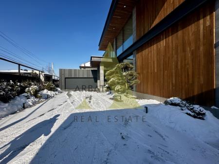Фото Отдельный дом, 10 комн, 750м²