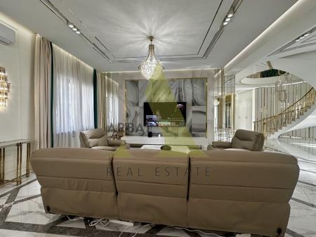 Фото Отдельный дом, 7 комн, 600м²