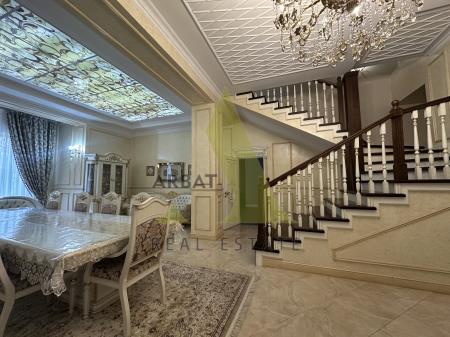 Фото Отдельный дом, 8 комн, 350м²