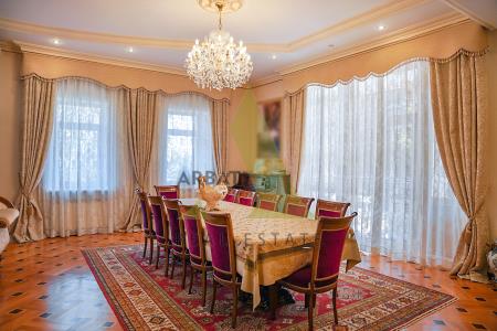 Фото Отдельный дом, 8 комн, 600м²