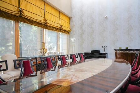 Фото Отдельный дом, 10 комн, 1300м²