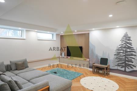 Фото Отдельный дом, 8 комн, 1000м²