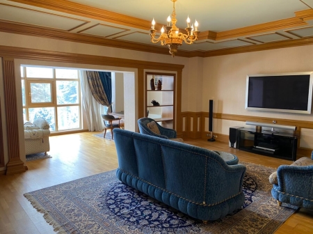 Фото Квартира, 8 комн, 500 м², 3/4 эт., 2005 г.п.