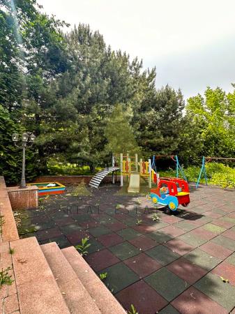 Фото Отдельный дом, 9 комн, 735м²