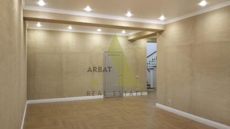 Фото Отдельный дом, 6 комн, 400м²