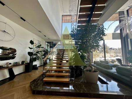 Фото Отдельный дом, 10 комн, 750м²