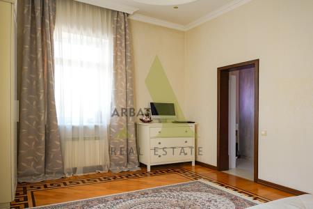 Фото Отдельный дом, 8 комн, 600м²
