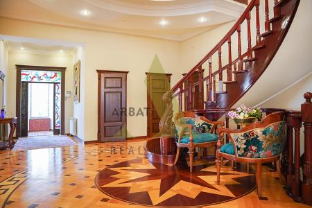 Фото Отдельный дом, 8 комн, 600м²