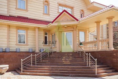 Фото Отдельный дом, 8 комн, 600м²