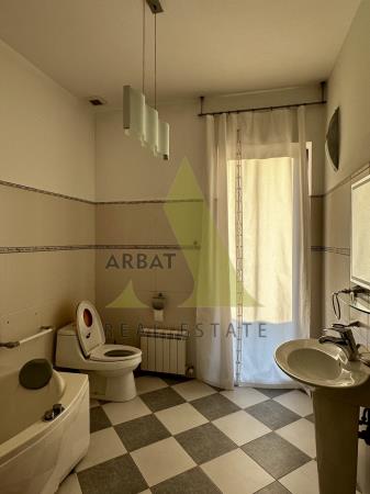 Фото Отдельный дом, 7 комн, 700м²
