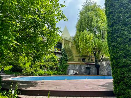 Фото Отдельный дом, 9 комн, 735м²