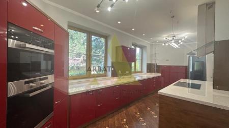 Фото Отдельный дом, 6 комн, 567м²