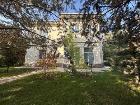 Фото Отдельный дом, 8 комн, 350м²