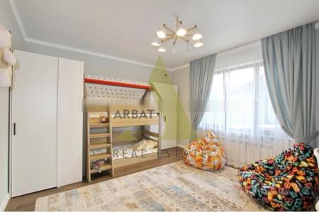 Фото Отдельный дом, 5 комн, 370м²