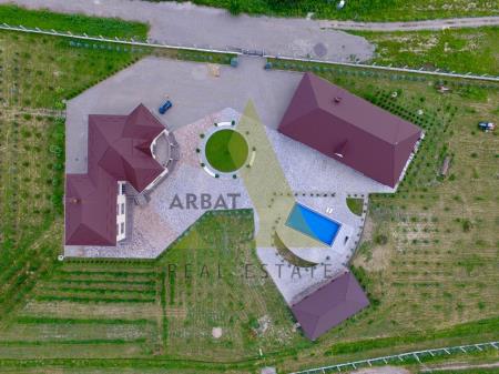 Фото Отдельный дом, 15 комн, 1800м²