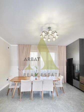 Фото Отдельный дом, 5 комн, 370м²