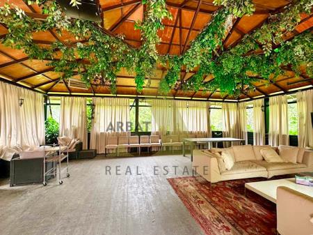 Фото Отдельный дом, 9 комн, 735м²