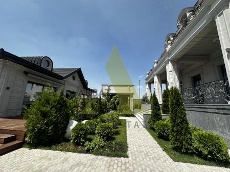 Фото Отдельный дом, 7 комн, 800м²
