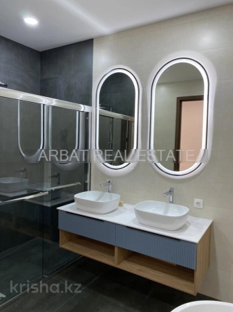 Фото Квартира, 3 комн, 130.8 м², 2/6 эт., 2014 г.п.