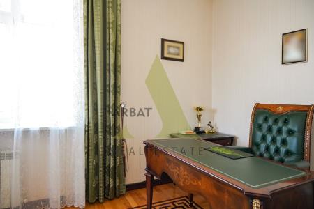 Фото Отдельный дом, 8 комн, 600м²