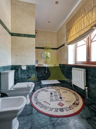 Фото Отдельный дом, 7 комн, 500м²