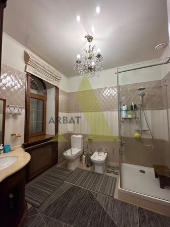 Фото Отдельный дом, 8 комн, 870м²