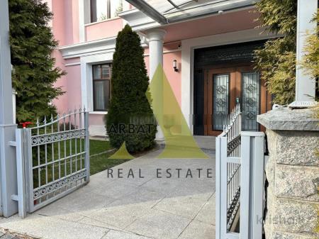 Фото Отдельный дом, 7 комн, 770м²
