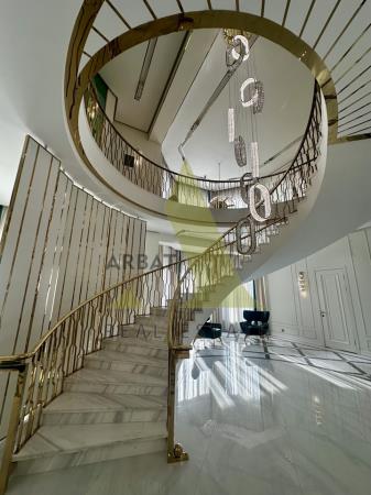 Фото Отдельный дом, 7 комн, 600м²