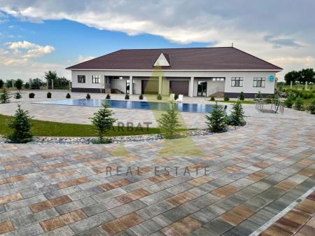Фото Отдельный дом, 15 комн, 1800м²