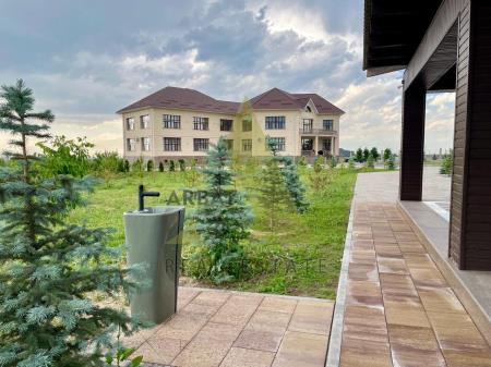 Фото Отдельный дом, 15 комн, 1800м²