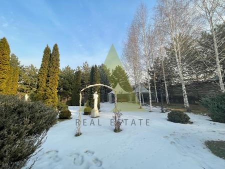 Фото Отдельный дом, 20 комн, 2000м²