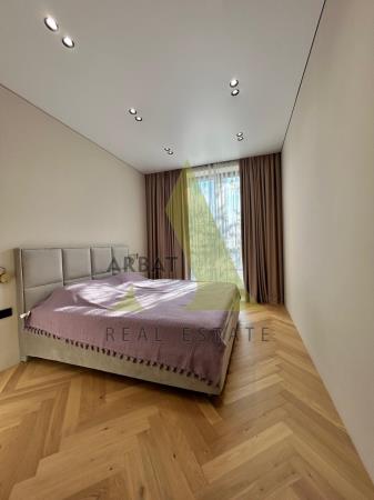 Фото Квартира, 6 комн, 288.1 м², 1/5 эт., 2024 г.п.