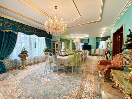 Фото Отдельный дом, 20 комн, 2000м²