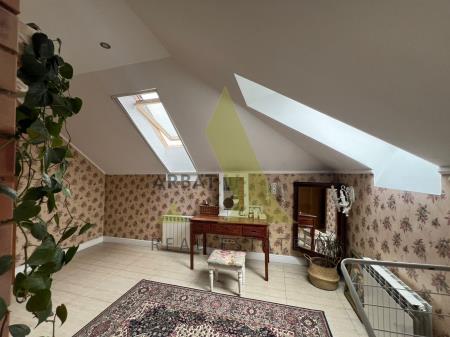 Фото Отдельный дом, 9 комн, 330м²